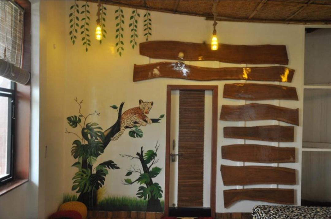 Leopard Farmhouse Mhow Eksteriør billede